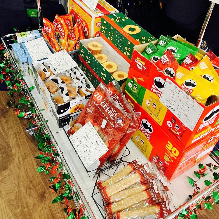 コストコ再販店　学生服リユースショップ エミリィプラザ